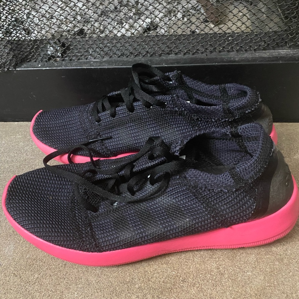 Adidas Ultra Boost Continental Black & Hot Pink Sneakers size 10 worn 1x